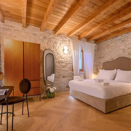 Feriehus Heritage House Balturio, Few Steps From The Sea Kaštela