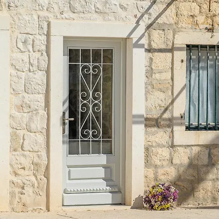 Heritage House Balturio, Few Steps From The Sea Kaštela