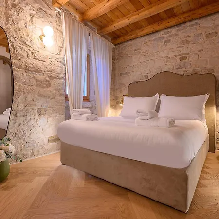 Feriehus Heritage House Balturio, Few Steps From The Sea Kaštela